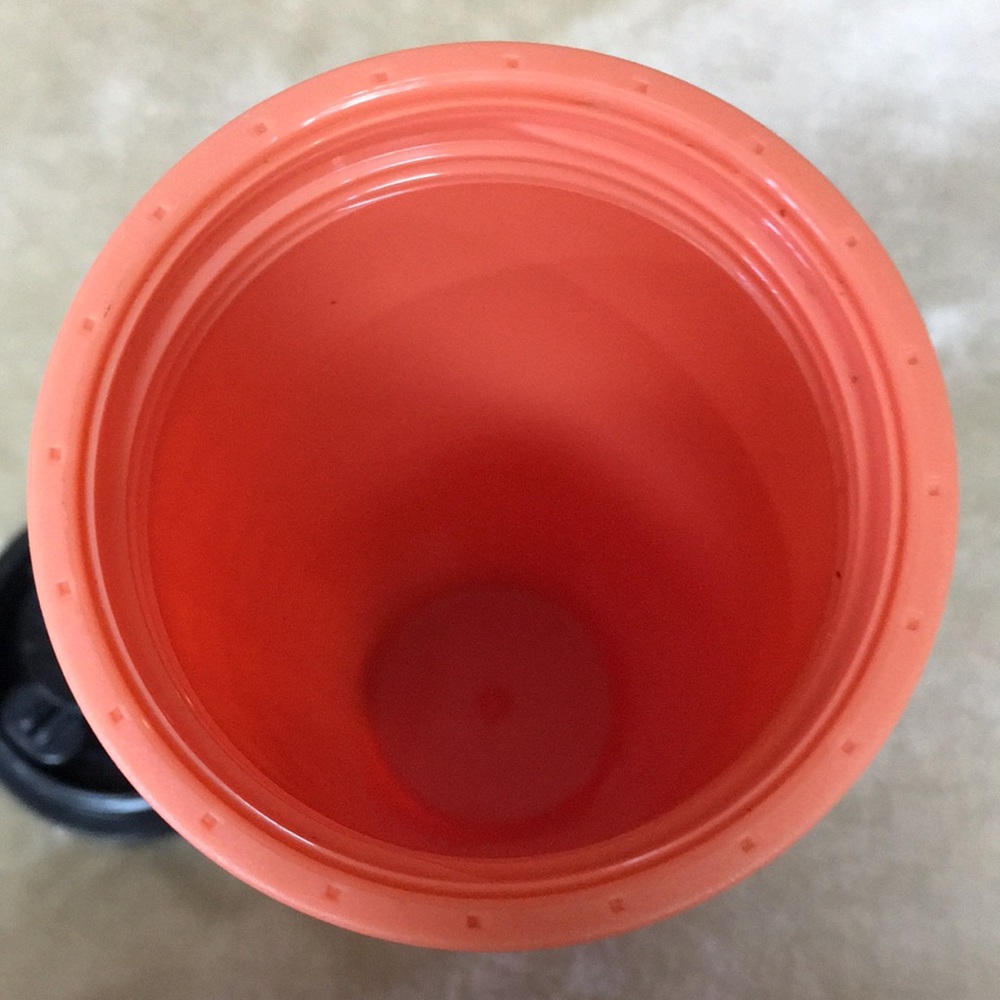 Starbucks 2018 Peach Geometric 16 Ounce To-Go Cup - Picture 4 of 7